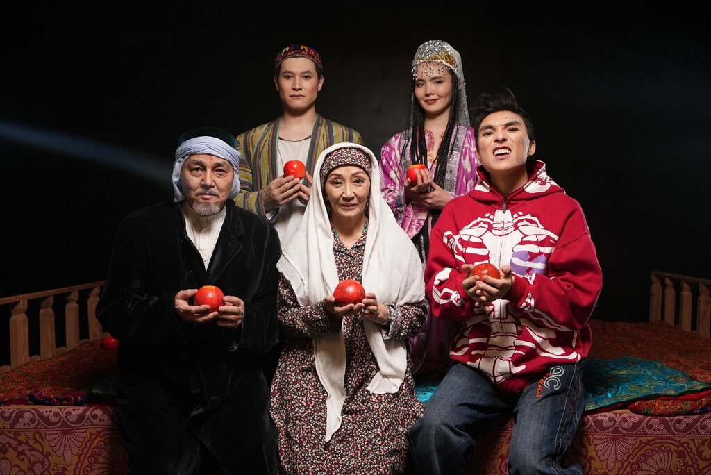 mit_red_apple_kazakh_academic_musical_drama_theatre