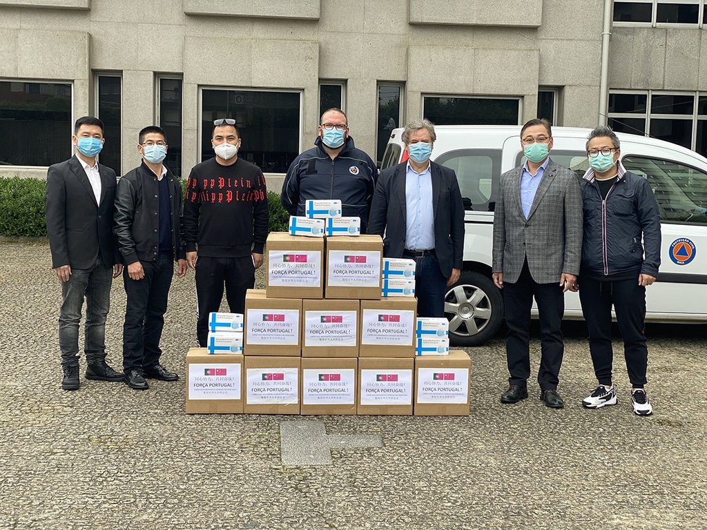 União dos Imigrantes Chineses em Portugal doa 5 mil máscaras ao Município Maia