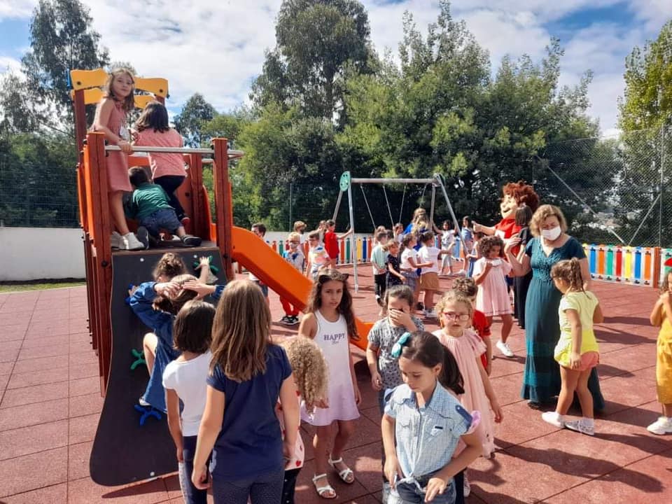Escola Básica do Corim abre com um novo parque infantil